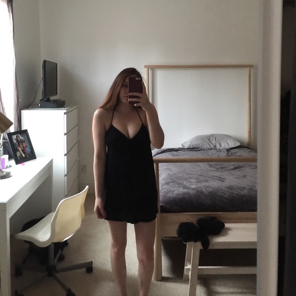 Black dress - Picture 1 of 3